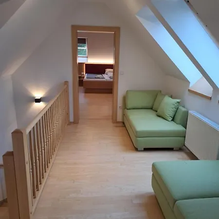 Knappenwirt Guest house Mariahof